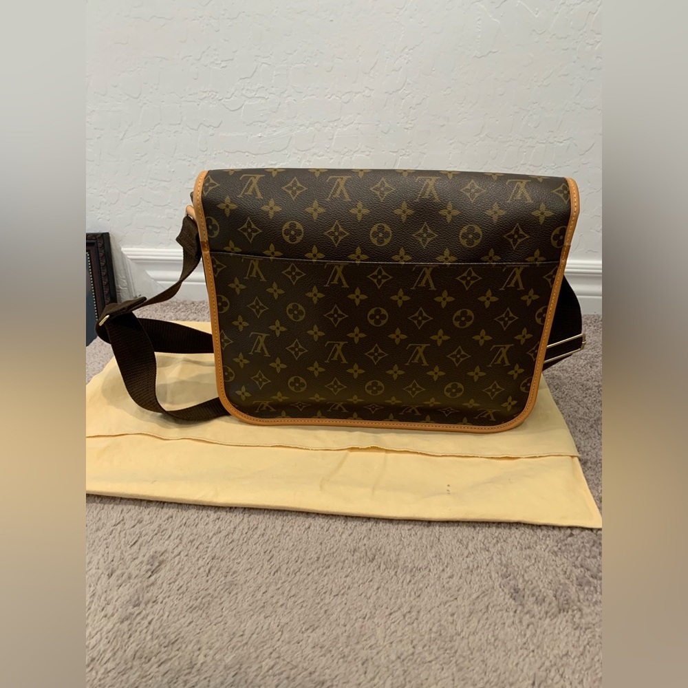 Louis Vuitton - Picture 4 of 14